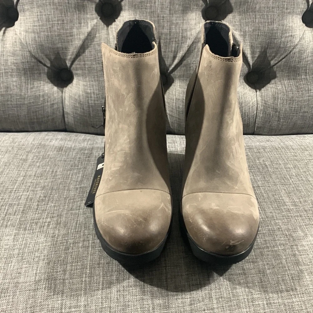 Sorel Bootie - Picture 2 of 6